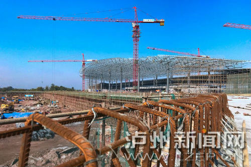州云龍機場正全速推進(jìn)建設(shè)，確保7月1日前投入運行。 瀘州日報記者 牟科 攝3
